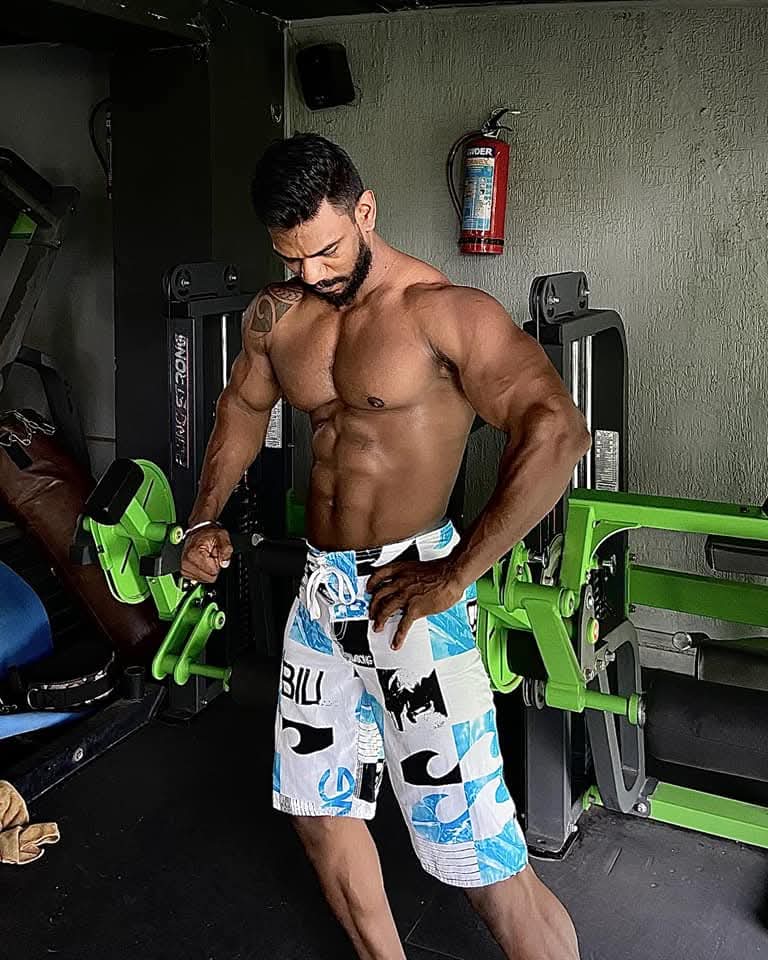Mehul Rathod  Physique