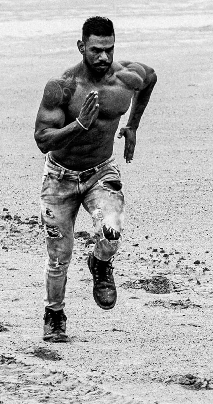 Mehul Rathod  Physique