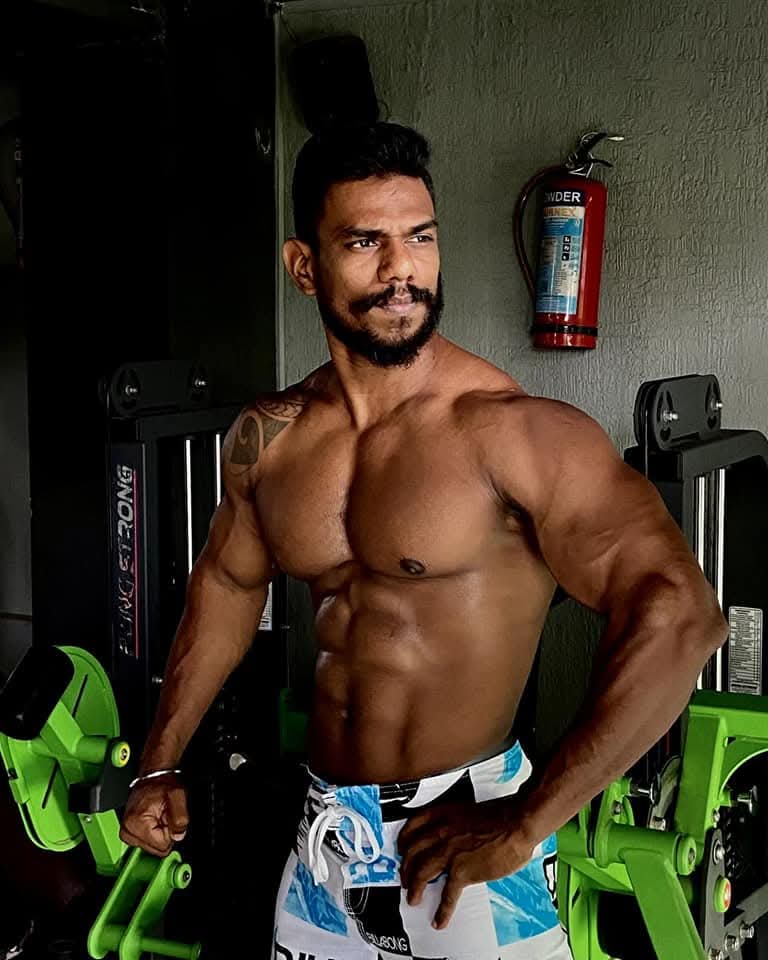 Mehul Rathod  Physique